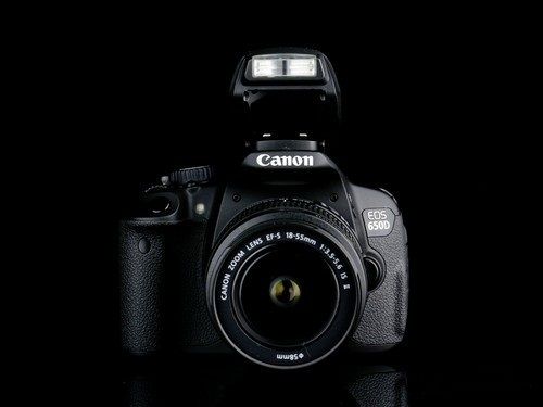Câmera Canon EOS 650D (18-135 STM) II SLR